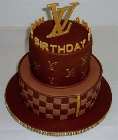 torta louis vuitton donna|30 ottime idee su Louis Vuitton cake .